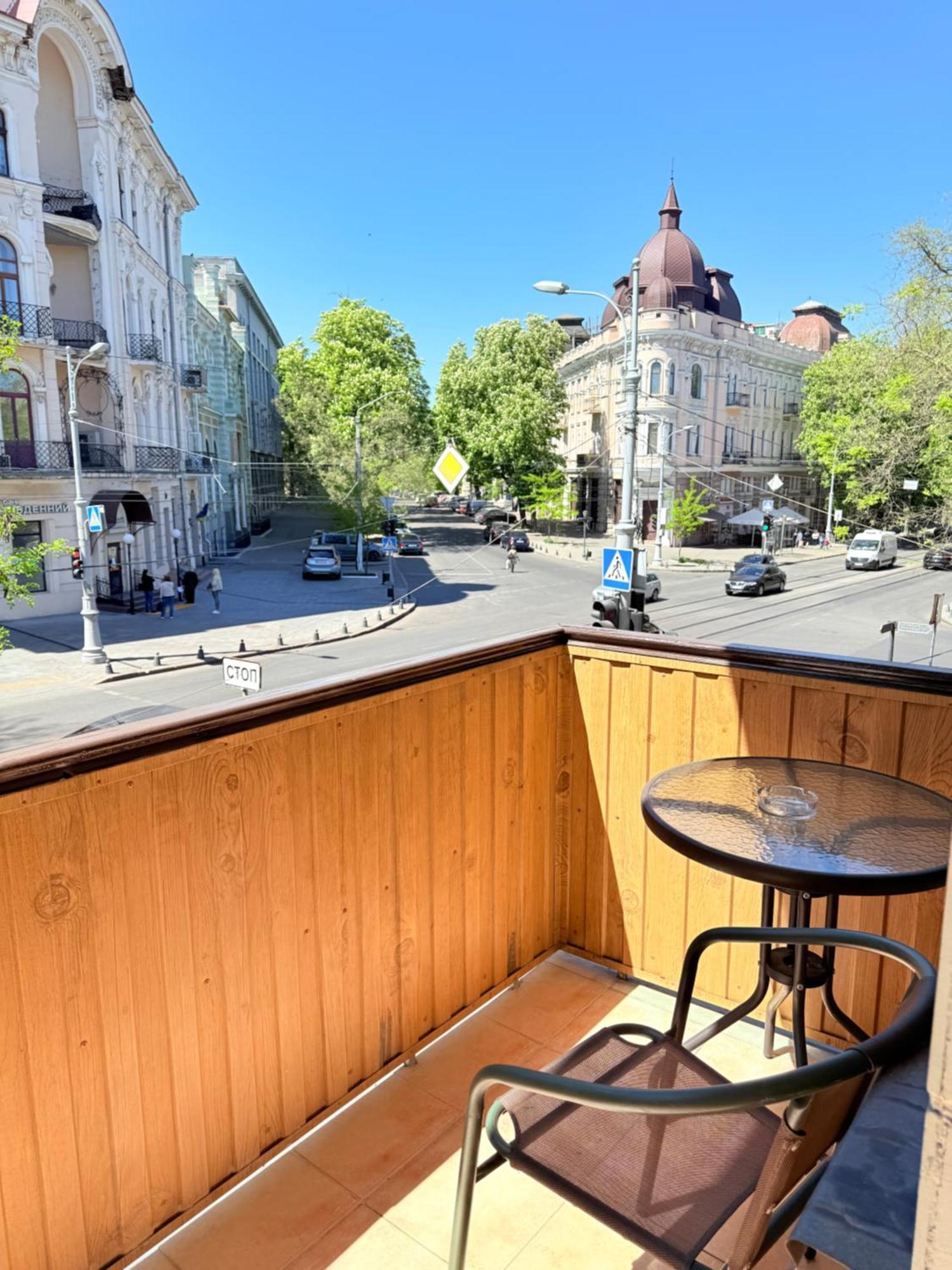 Светлая Квартира Apartamento Odesa Exterior foto
